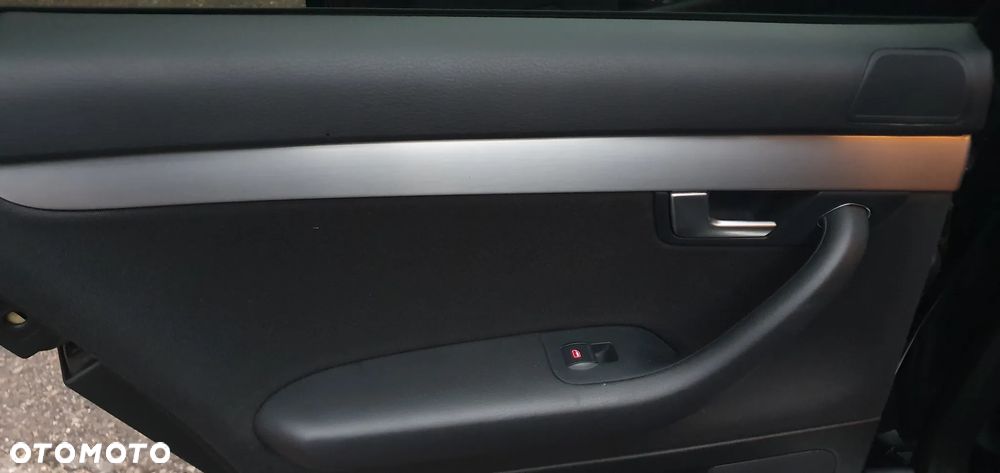 Audi A4 Avant 2.0 TDI DPF - 37