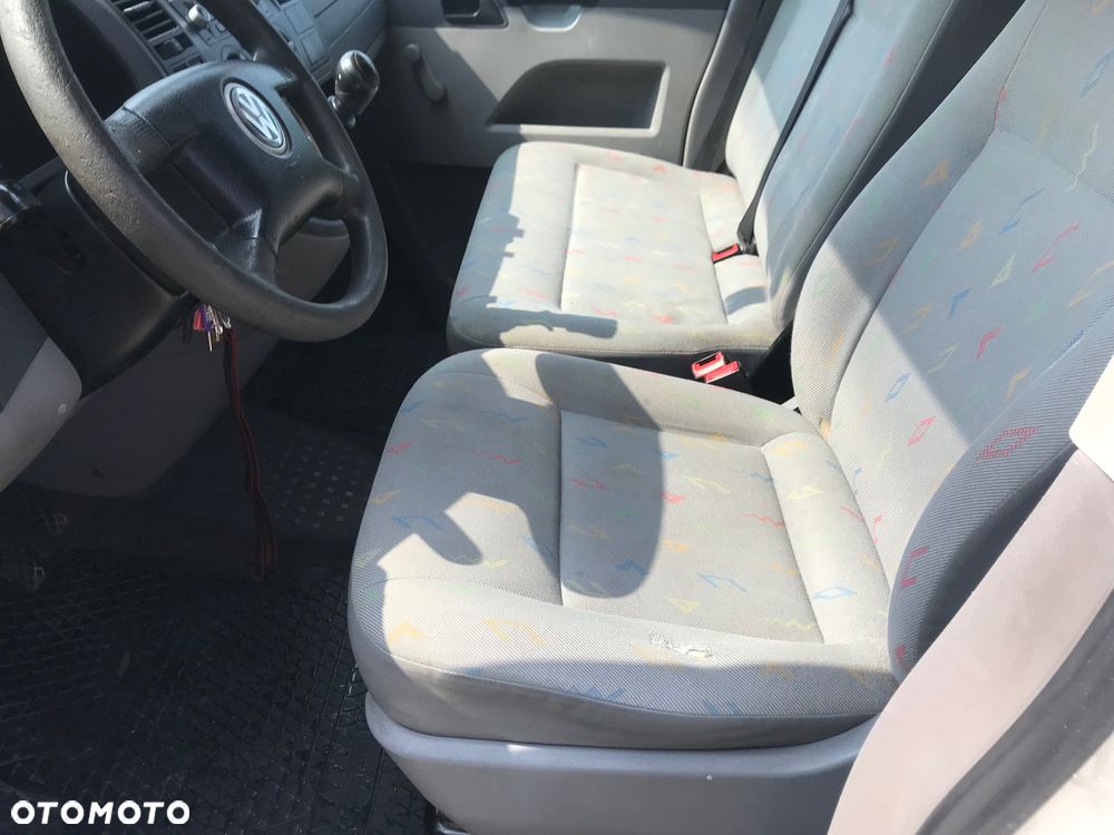 Volkswagen Transporter - 28