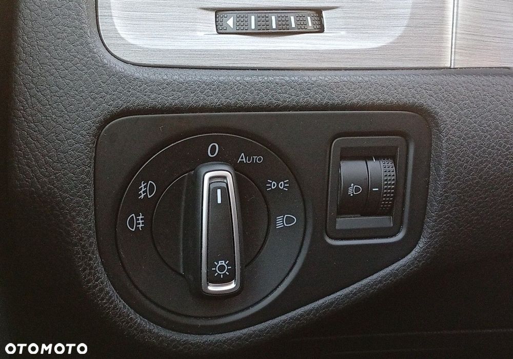 Volkswagen Golf - 26