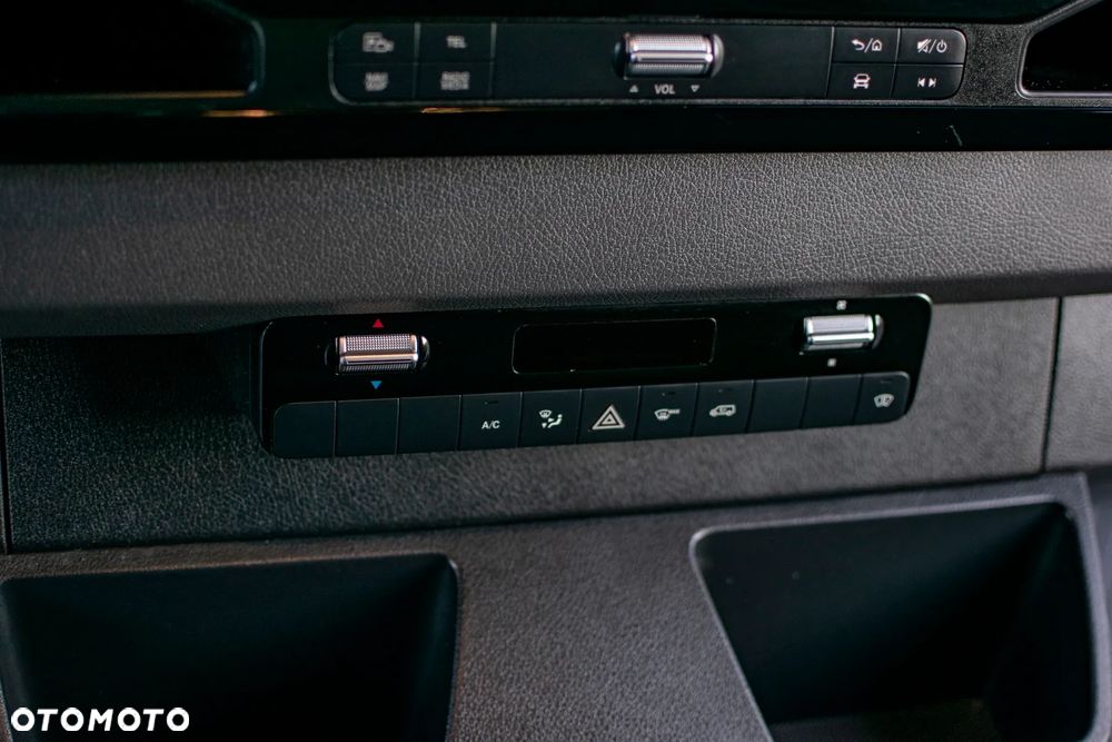 Mercedes-Benz Sprinter 319 - 28