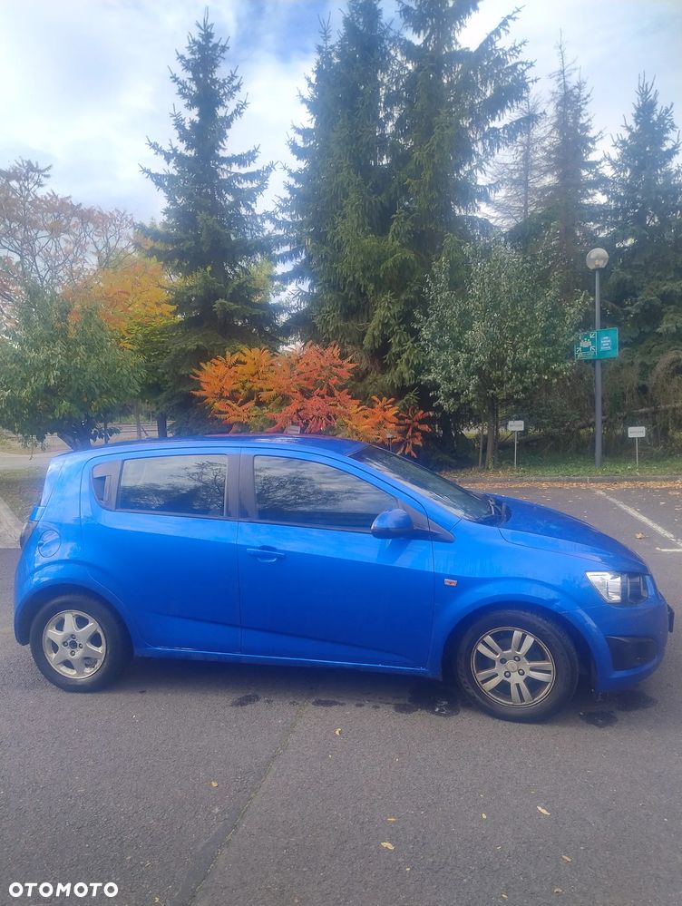 Chevrolet Aveo 2011 photo 4