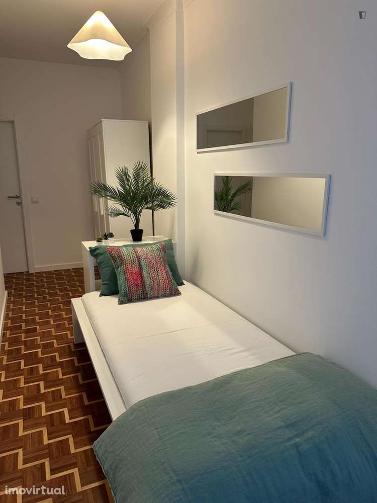 Quarto - localizado em Almada Lisbon - Grande imagem: 3/15