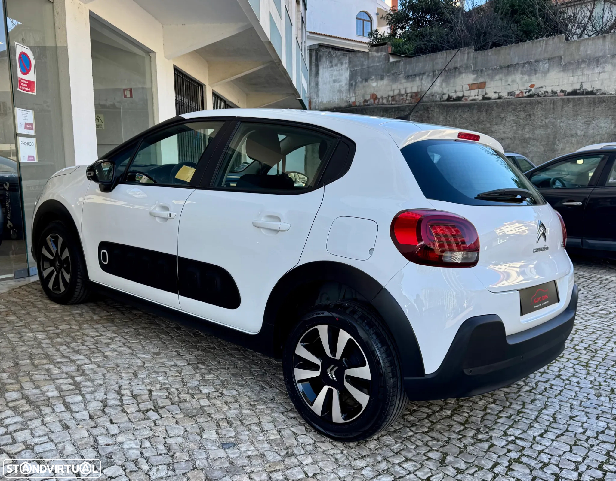 Citroën C3 1.2 PureTech Shine - 6