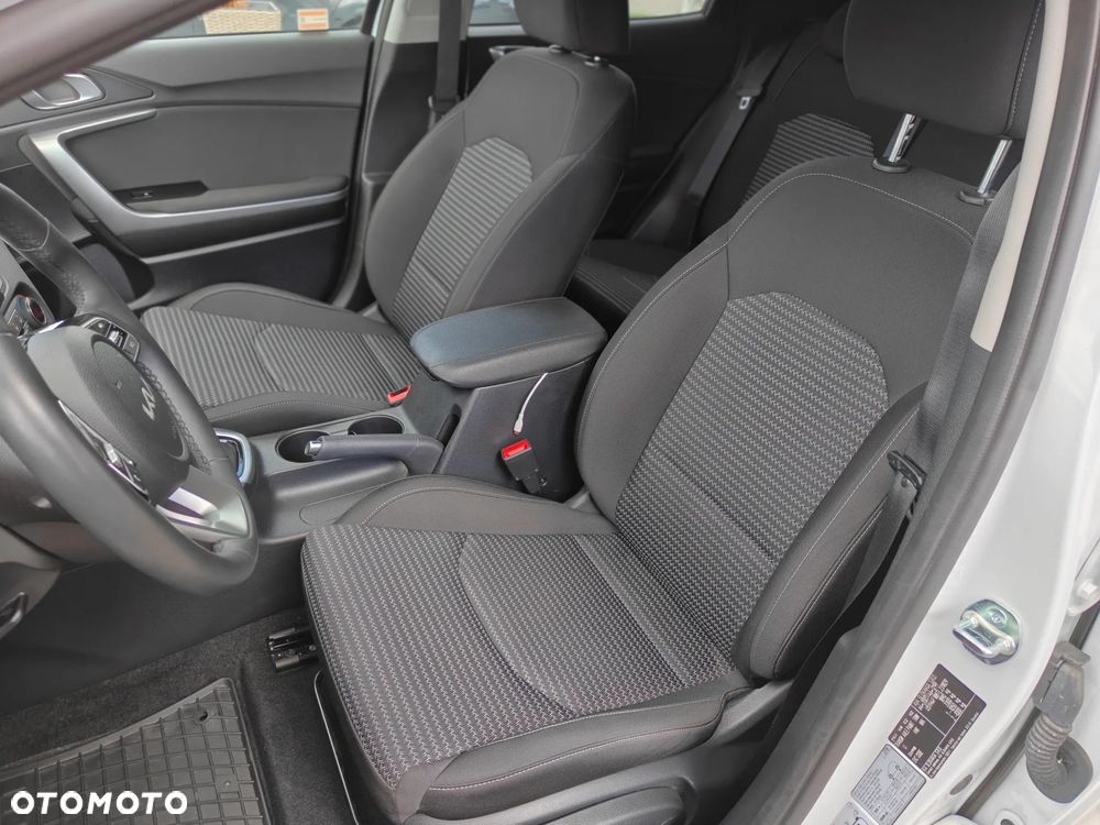Kia XCeed - 19