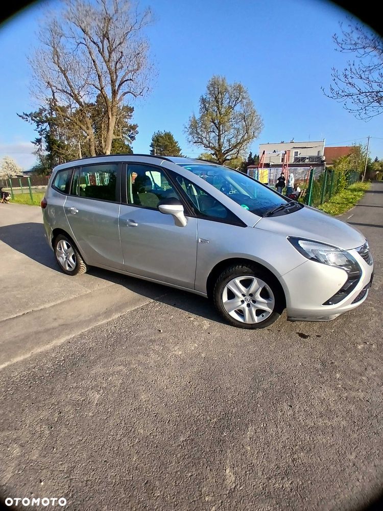 Opel Zafira - 2