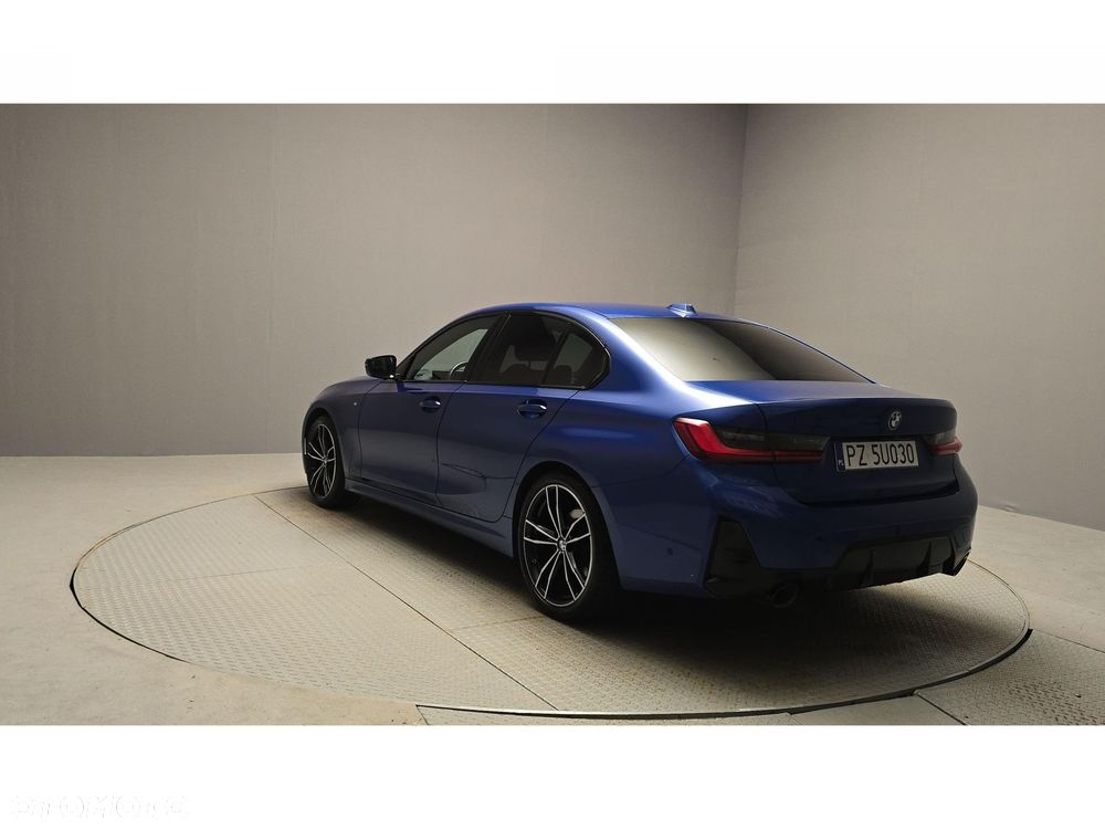 BMW Seria 3 320d xDrive mHEV M Sport sport - 4