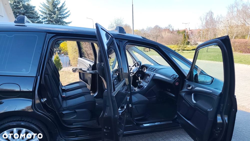 Ford Galaxy 2.0 TDCi Ghia - 23