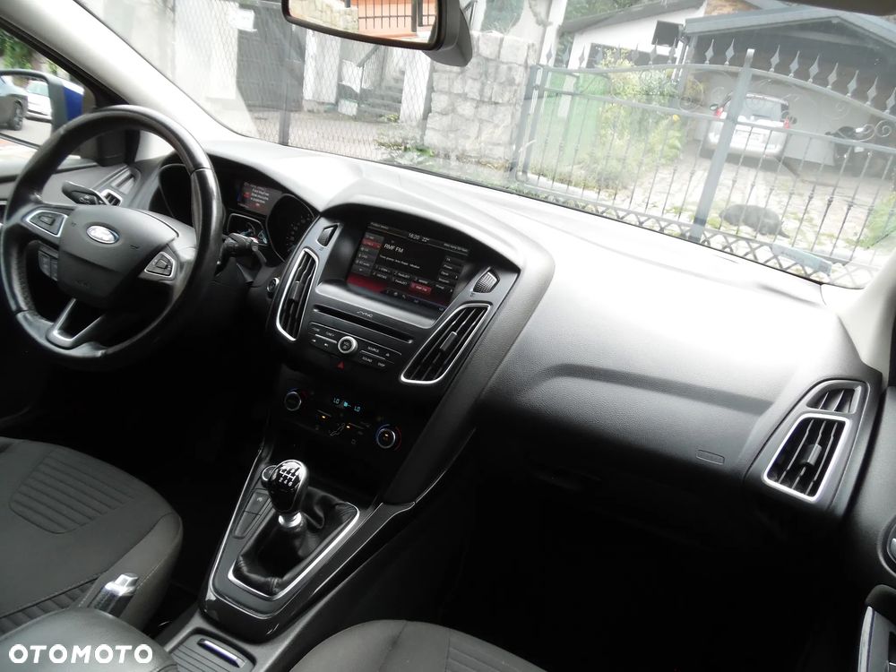 Ford Focus - 30