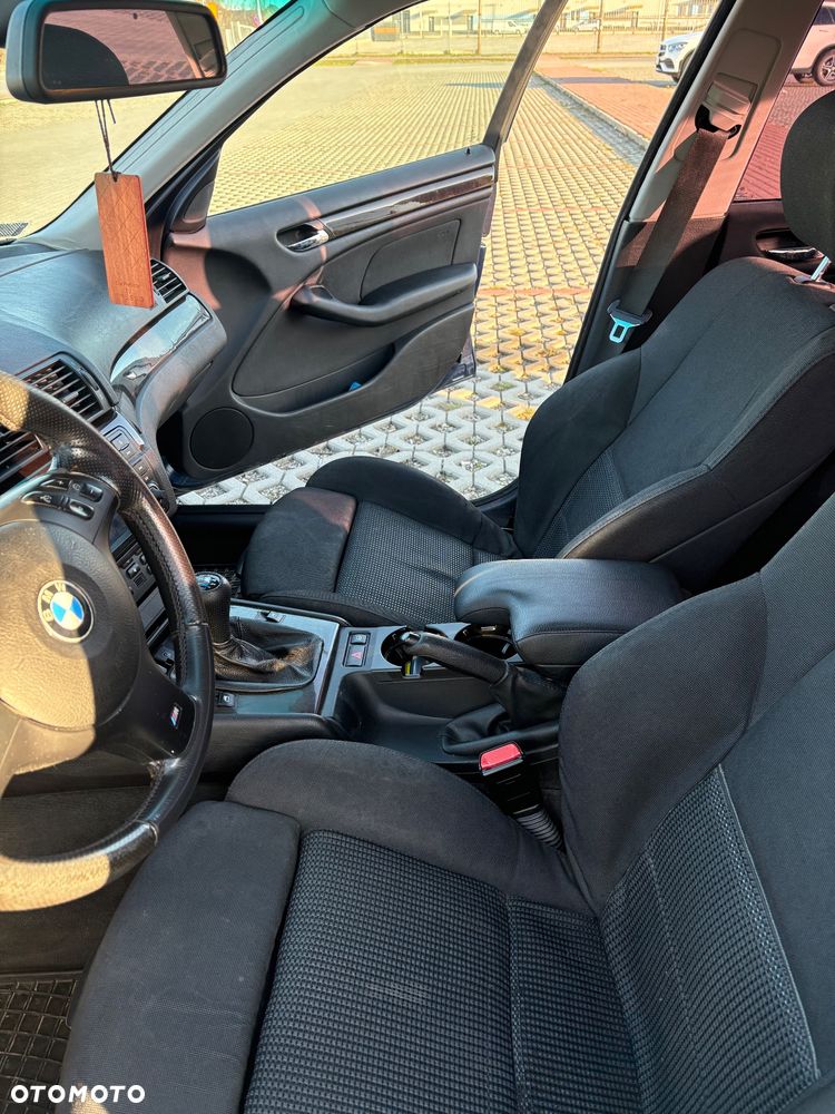 BMW Seria 3 320i - 9