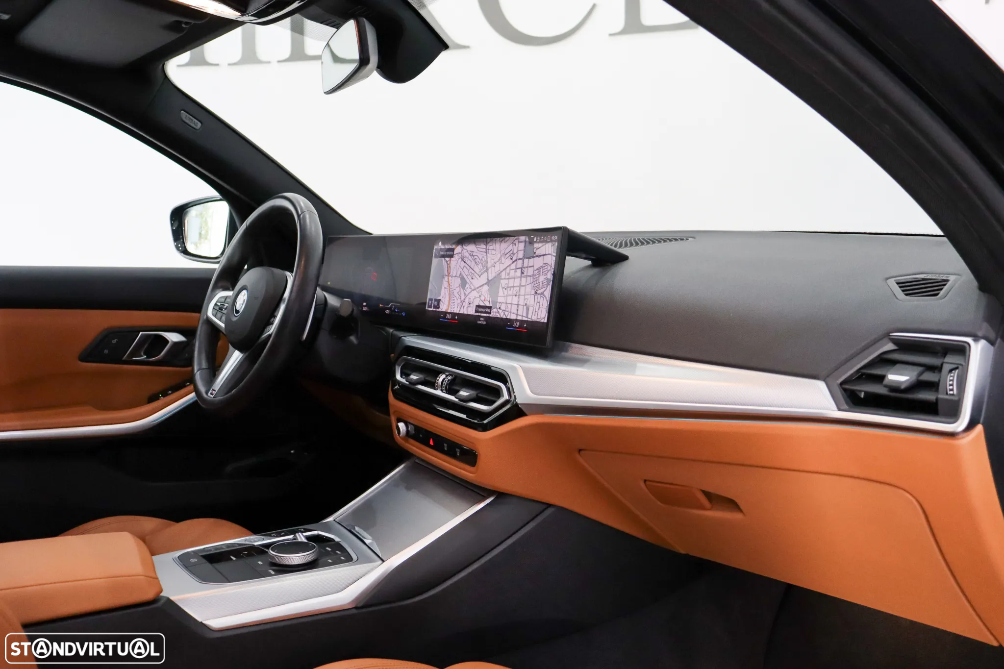 BMW 320 e Touring Pack Desportivo M Auto - 33