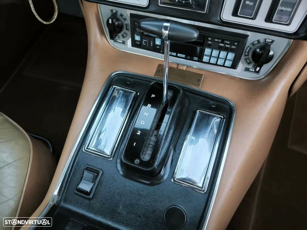 Jaguar XJ - 38