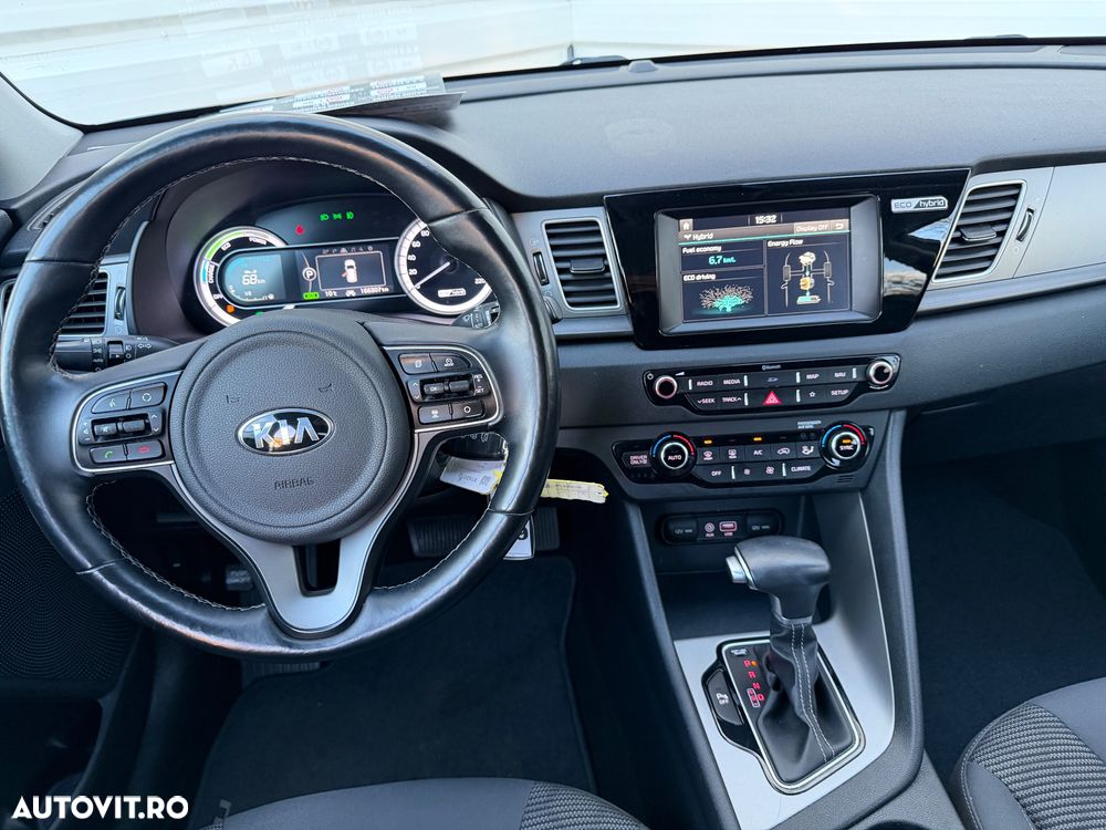 Kia Niro 1.6 GDI 2WD Aut. Vision - 8