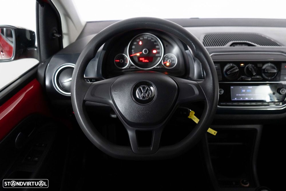 VW Up! 1.0 Move Color - 25