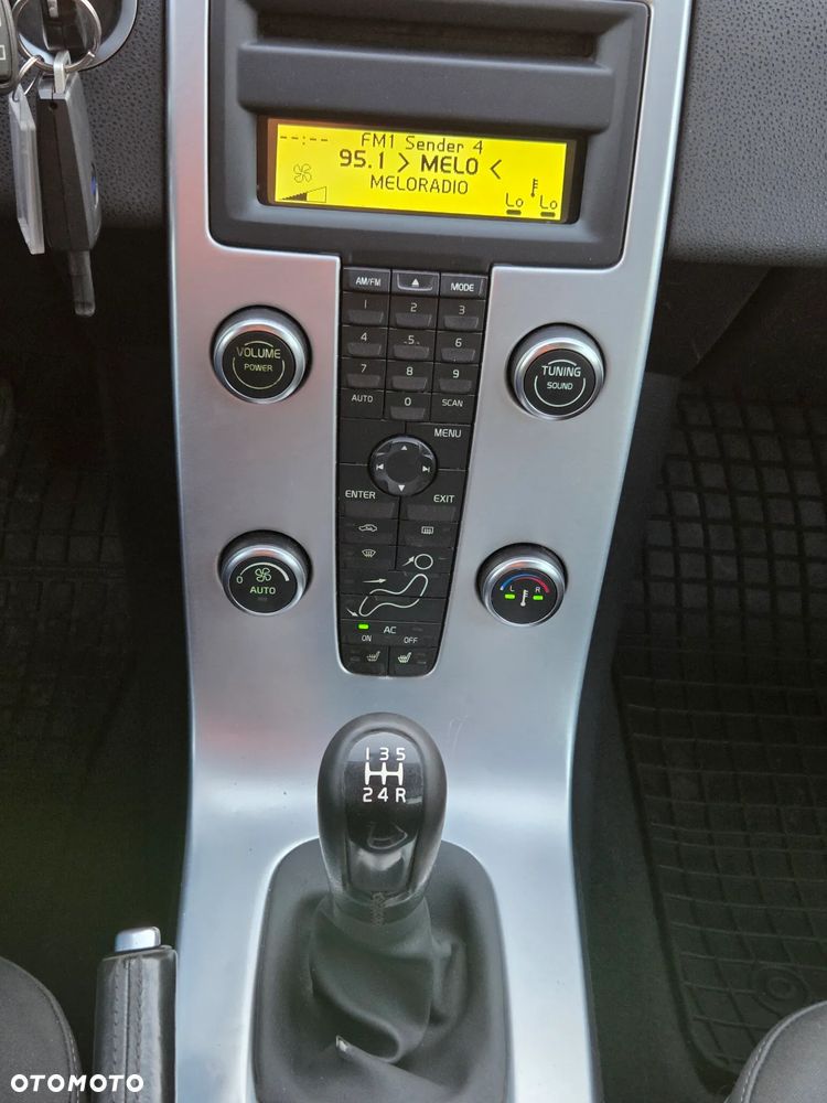 Volvo V50 1.6D DPF DRIVe - 16