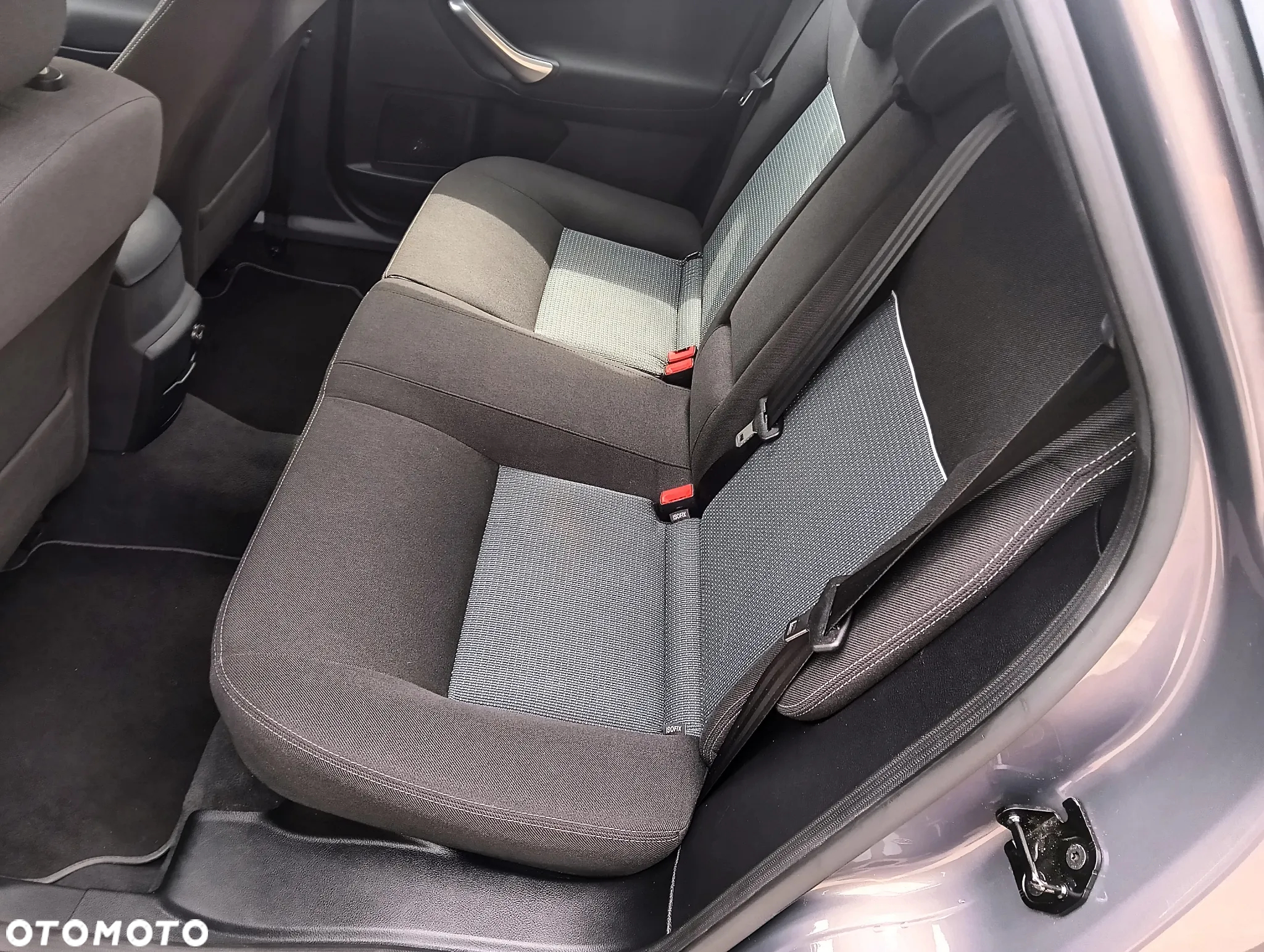 Ford Mondeo 1.6 Trend - 8