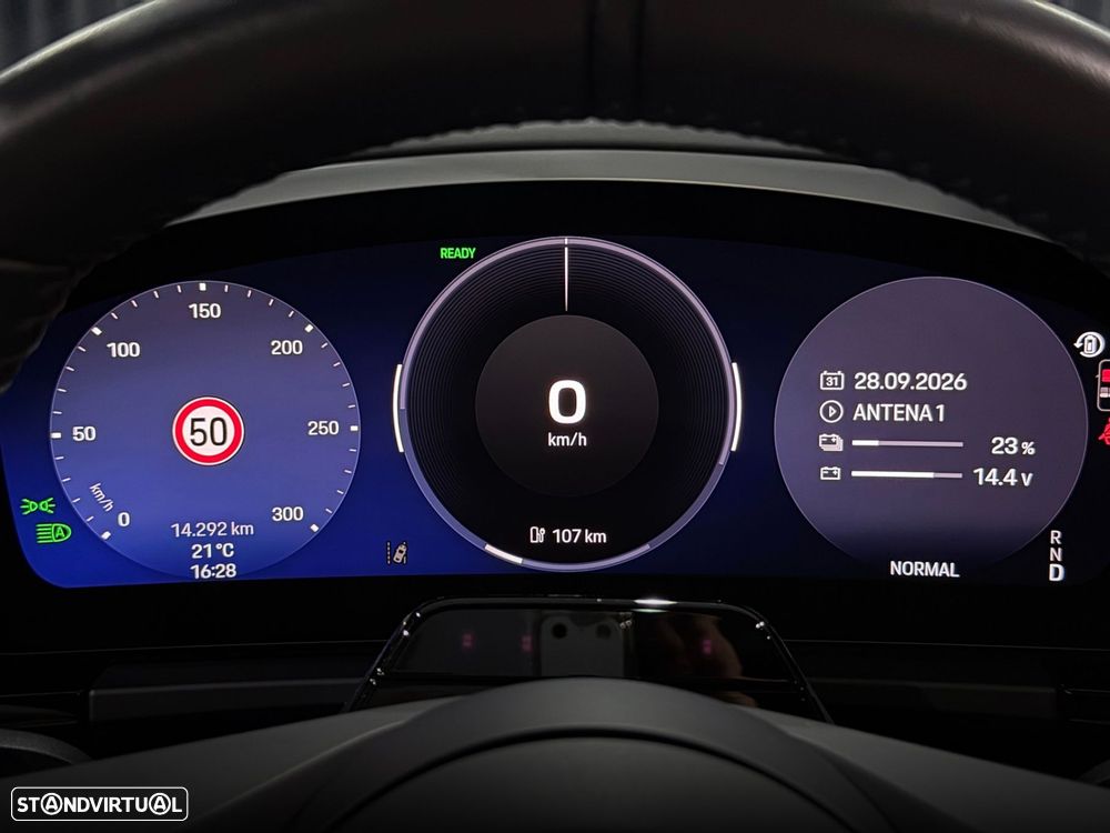 Porsche Macan Electric 4 - 25
