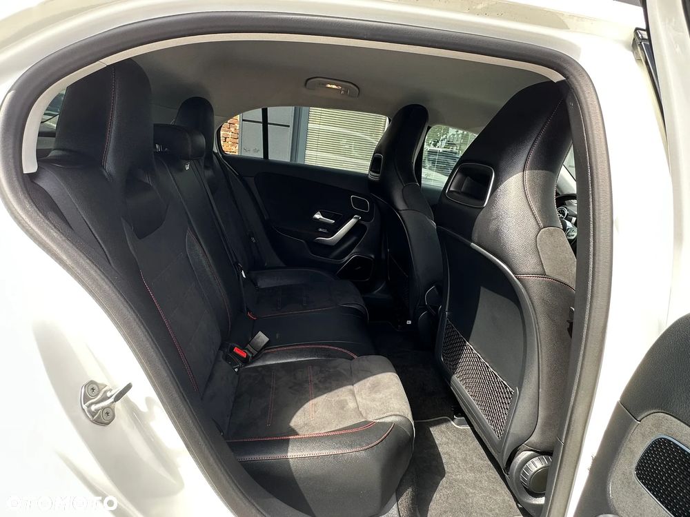 Mercedes-Benz Klasa A 250 7G-DCT AMG Line - 41