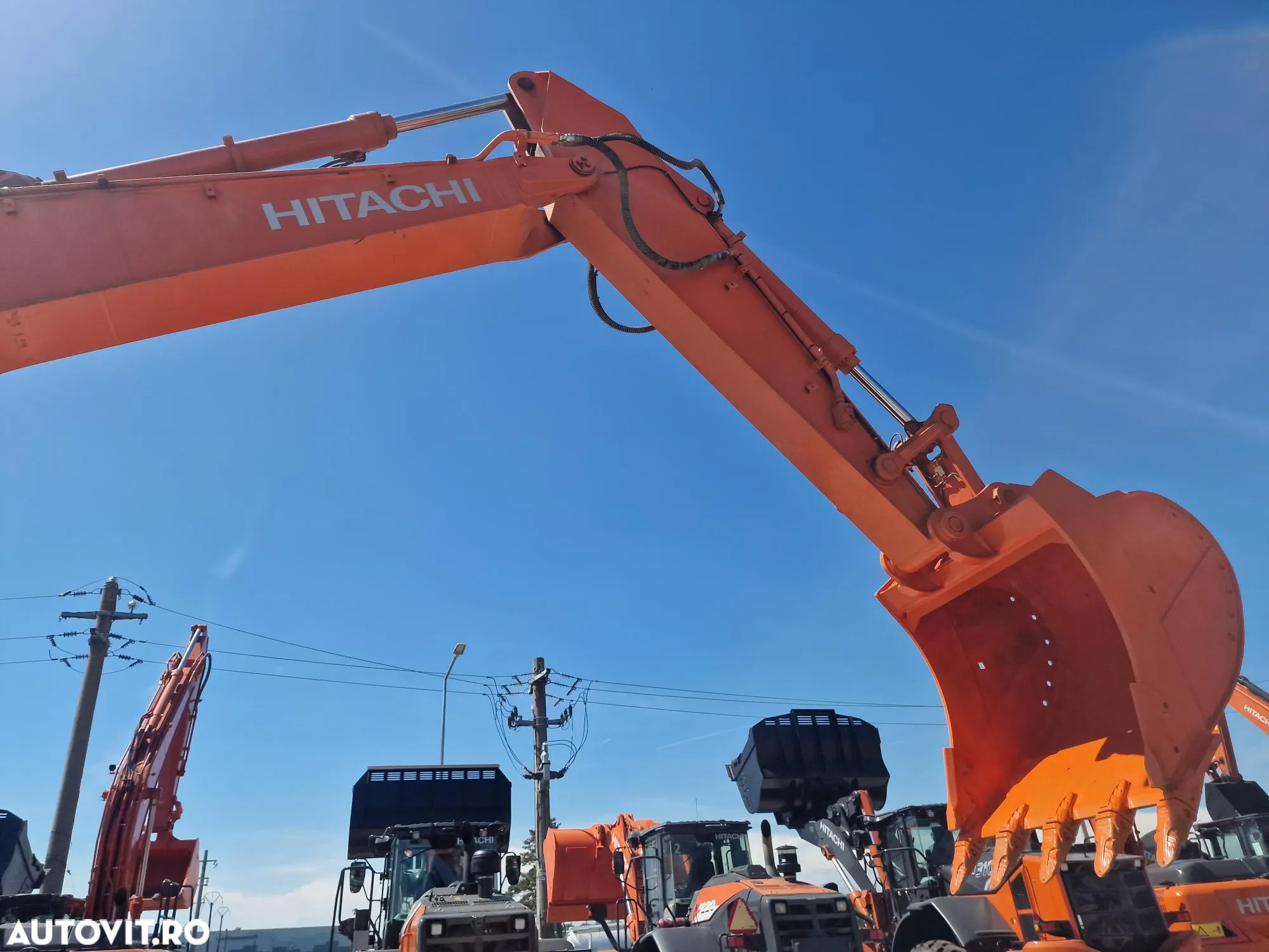 Hitachi ZX300, 32t, Cupa NOUA 1,8mc, 2018, 8.786h, Gresare automata, Inst picon, 3 pompe hidr HITACHI, Camera spate, Camere laterale, consum mediu 15l/h, Stare foarte buna, posibilitate leasing 3 ani-PROMOTIE 87.900 EUR+tva - 32