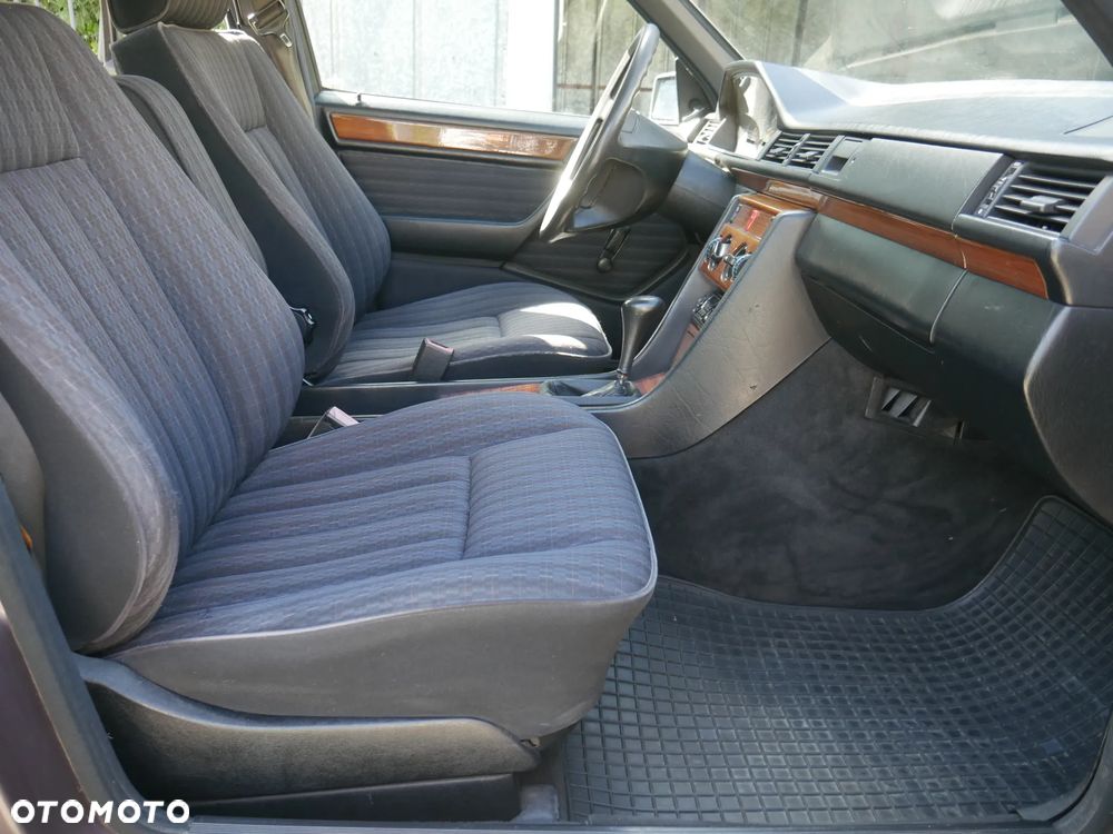 Mercedes-Benz W124 (1984-1993) - 15