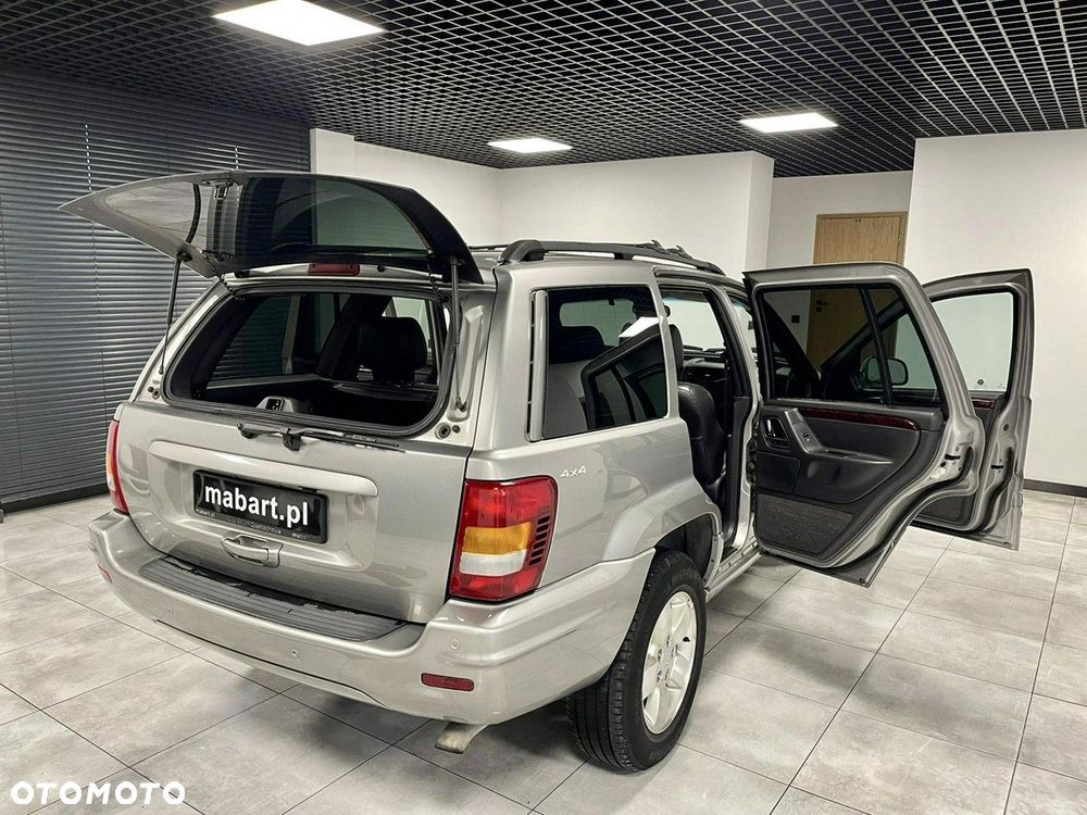 Jeep Grand Cherokee - 30