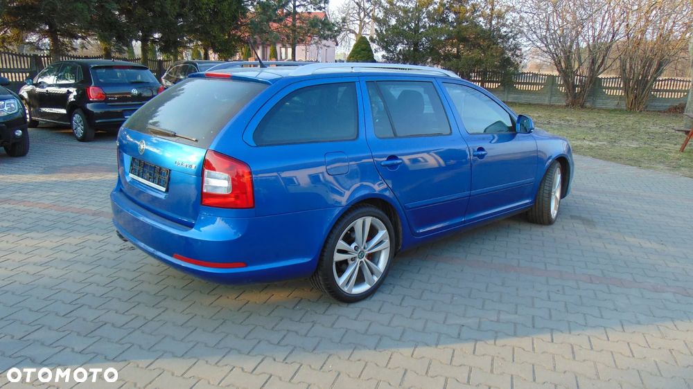 Skoda Octavia 2.0 TDI CR DPF RS - 5