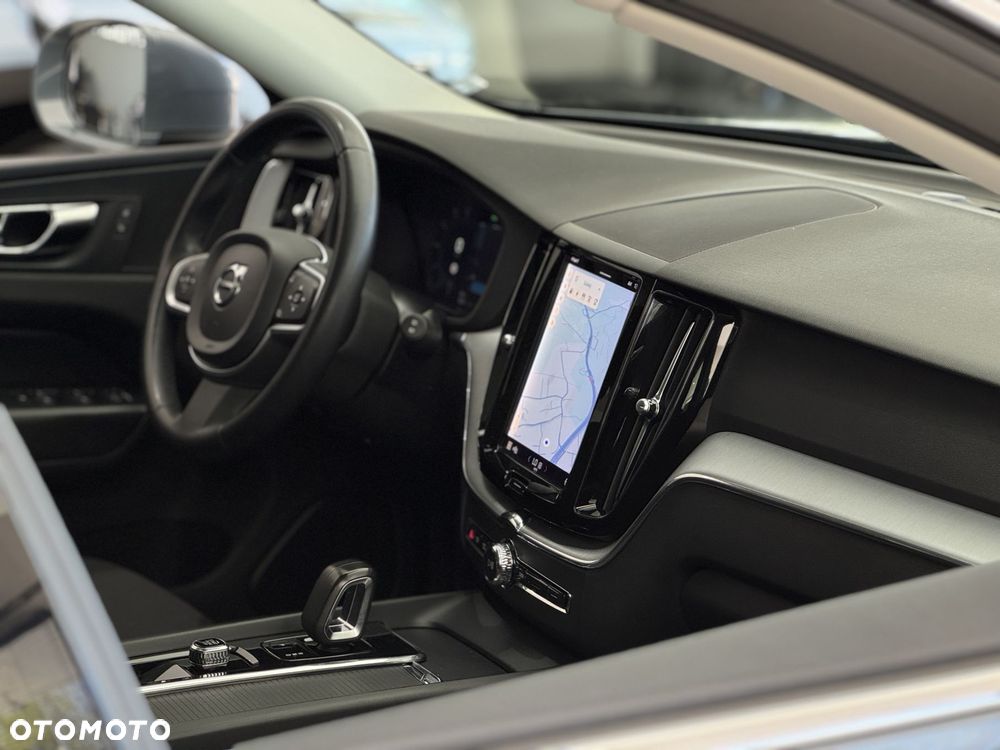 Volvo XC 60 T6 Plug-In Hybrid AWD Inscription - 38