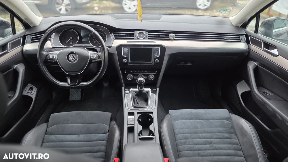Volkswagen Passat Variant 2.0 TDI SCR Highline - 5