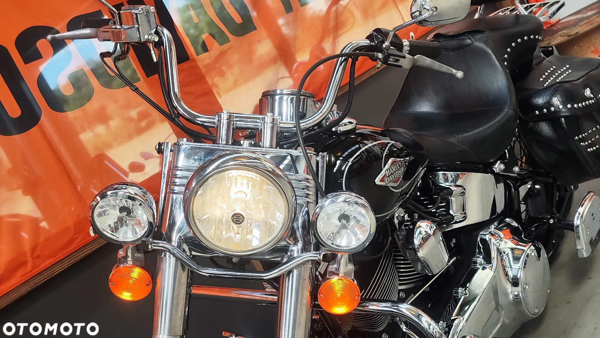 Harley-Davidson Softail Heritage Classic - 23