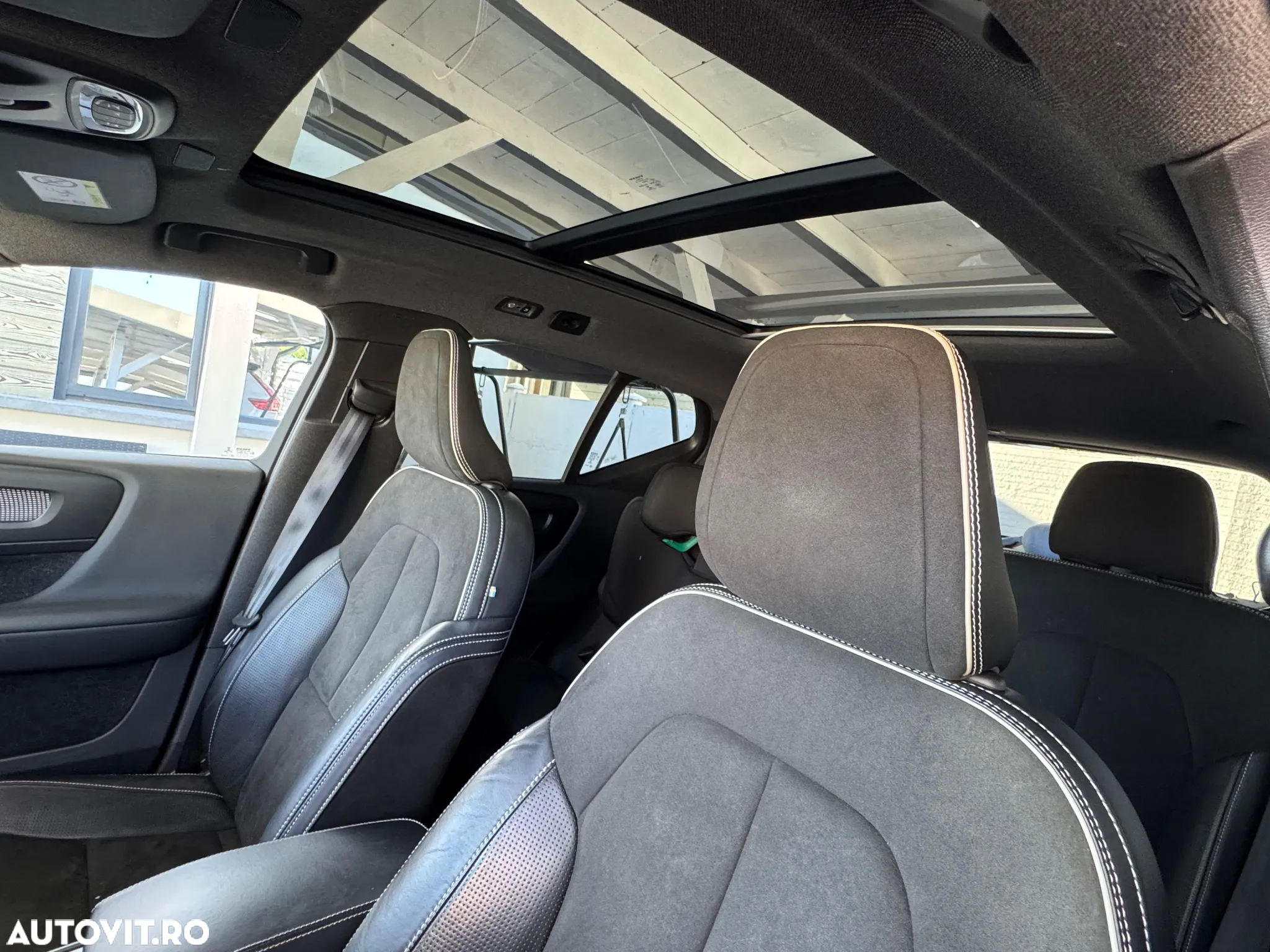 Volvo XC 40 D4 AWD R-Design - 13