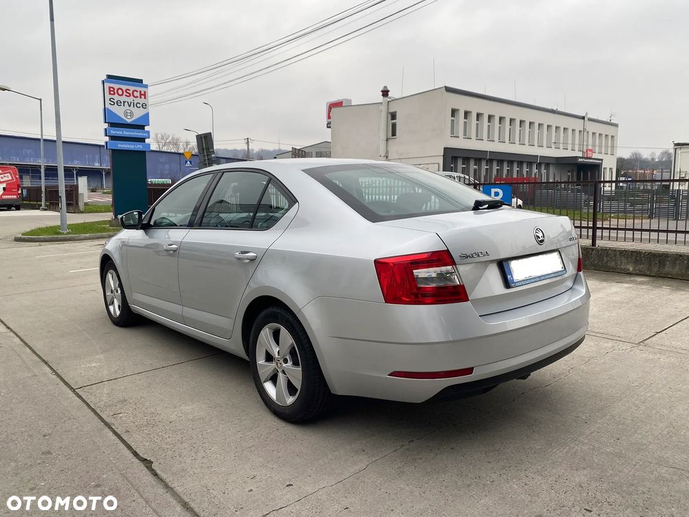 Skoda Octavia 1.4 TSI Ambition - 6