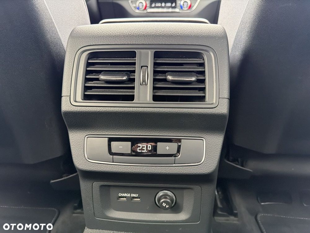 Audi Q5 50 TFSI e Quattro S Line S tronic - 27