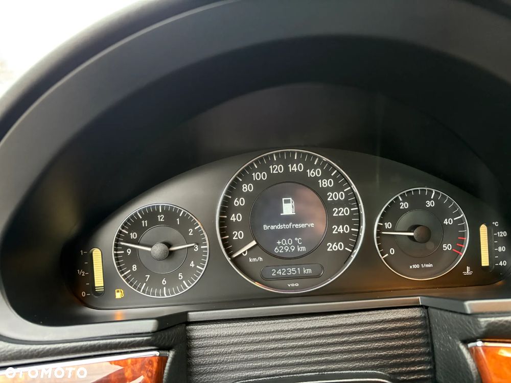 Mercedes-Benz Klasa E 200 CDI Elegance DPF - 10