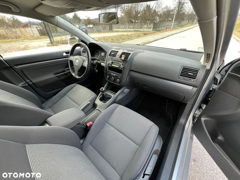 Volkswagen Golf - 21