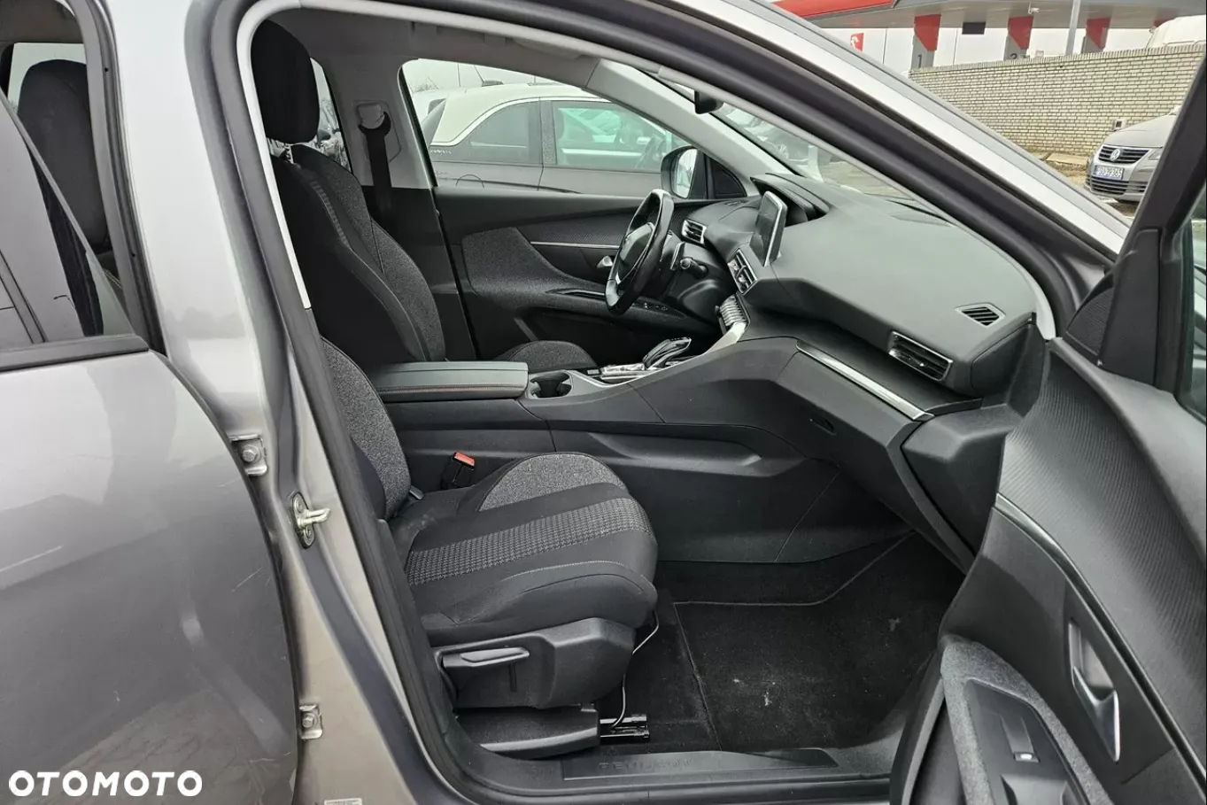 Peugeot 5008 1.5 BlueHDI Active S&S EAT8 - 17