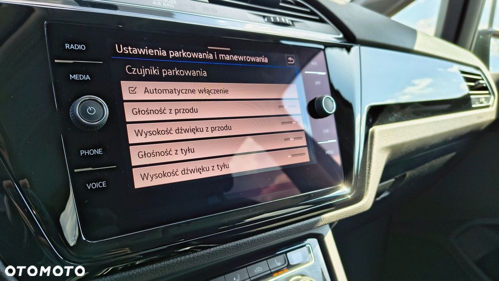 Volkswagen Touran - 20