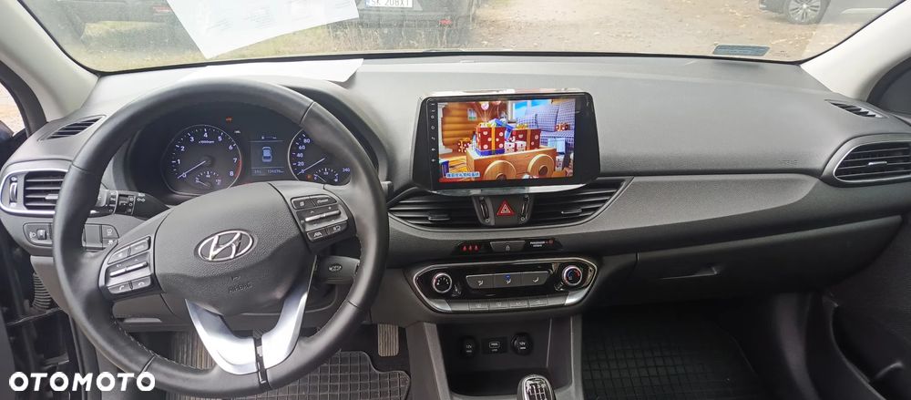Hyundai i30 1.5 DPI Classic + - 6