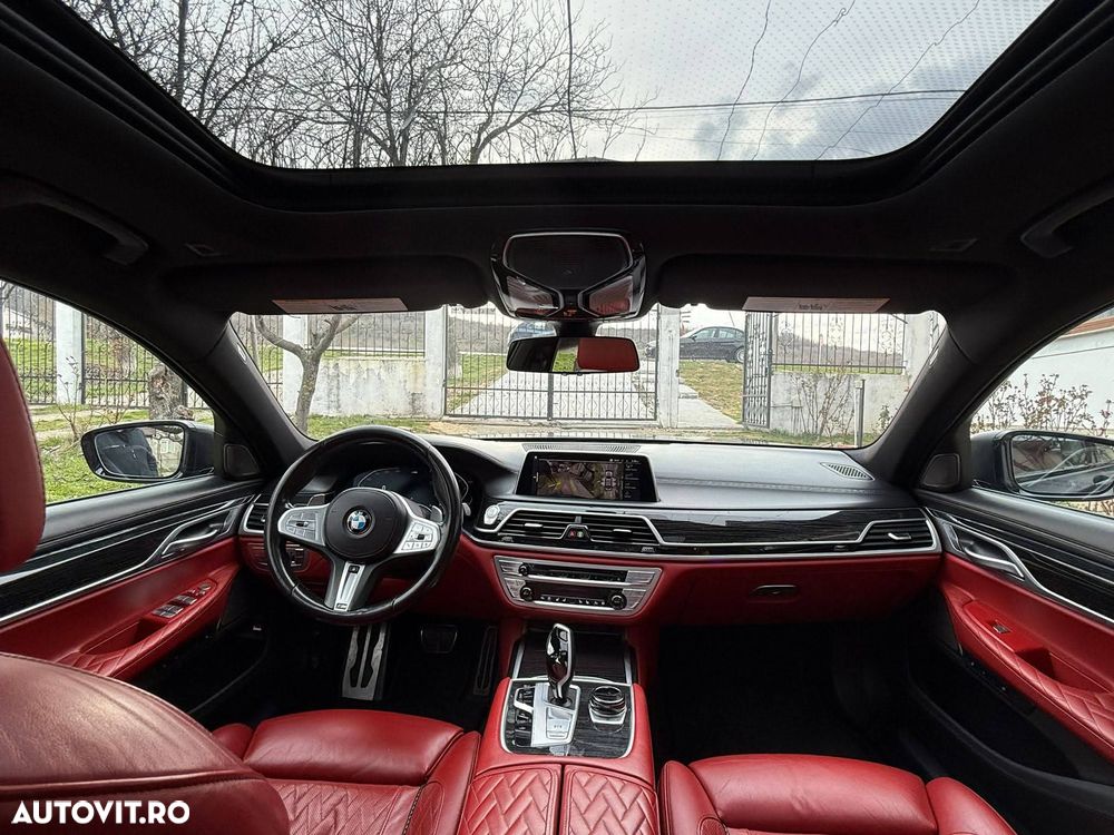 BMW Seria 7 750i xDrive - 11