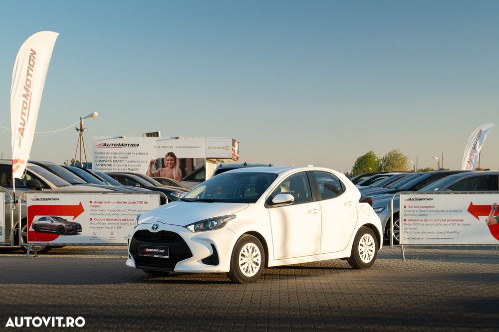 Toyota Yaris 1.5 VVT-i HSD Eco - 2