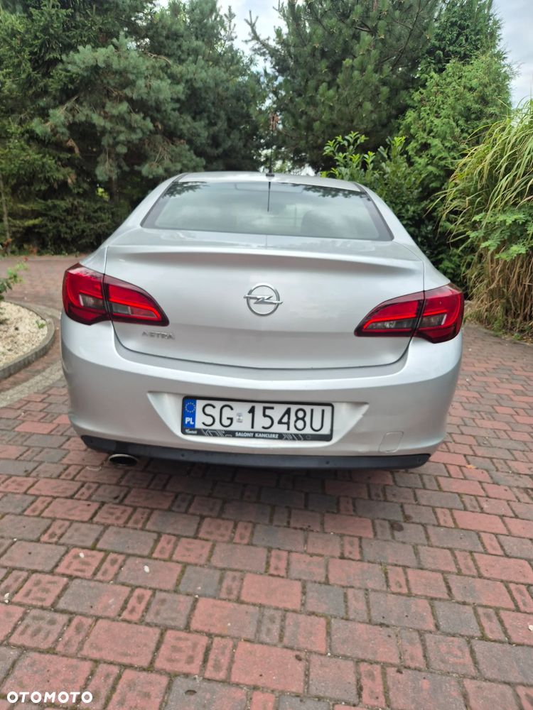 Opel Astra 1.4 Turbo - 2
