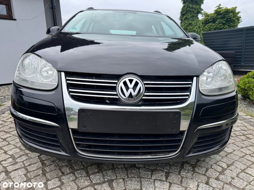 Volkswagen Golf - 8