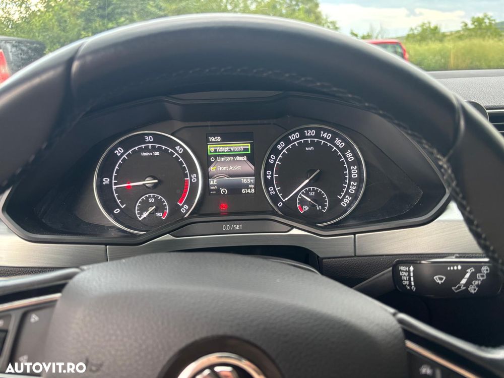 Skoda Superb 2.0 TDI Ambition - 24