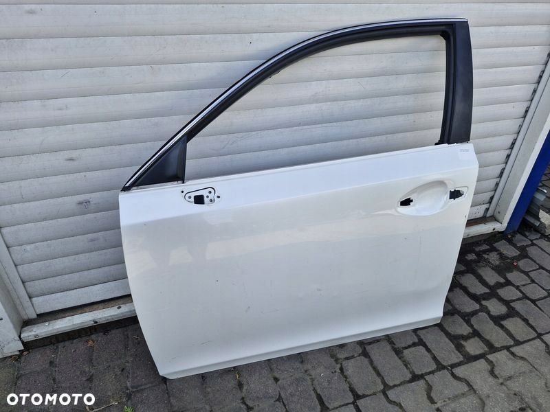 LEXUS CT200H DRZWI LEWY PRZÓD PRZEDNIE 077 - 1
