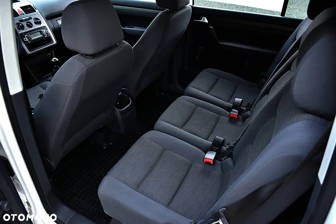 Volkswagen Touran 1.9 TDI Conceptline - 8