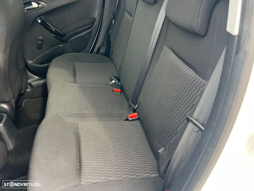 Peugeot 208 1.2 PureTech Style - 35