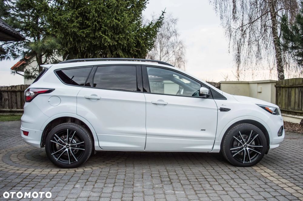 Ford Kuga 2.0 TDCi 4x4 ST-Line - 11