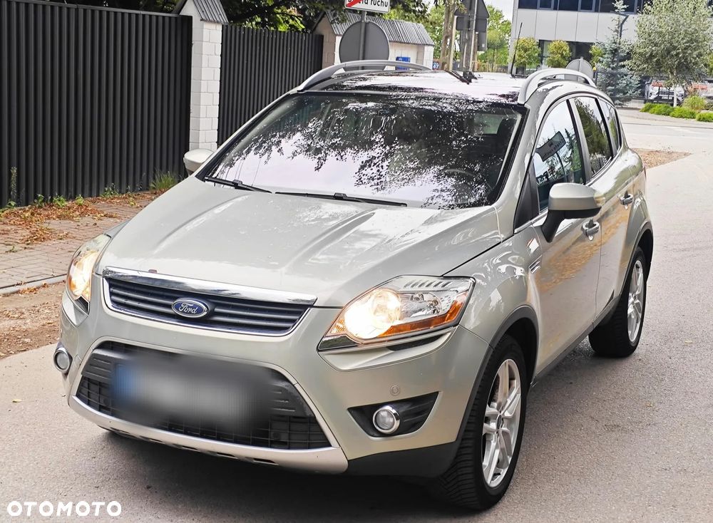 Ford Kuga 2.0 TDCi 2x4 Titanium - 11