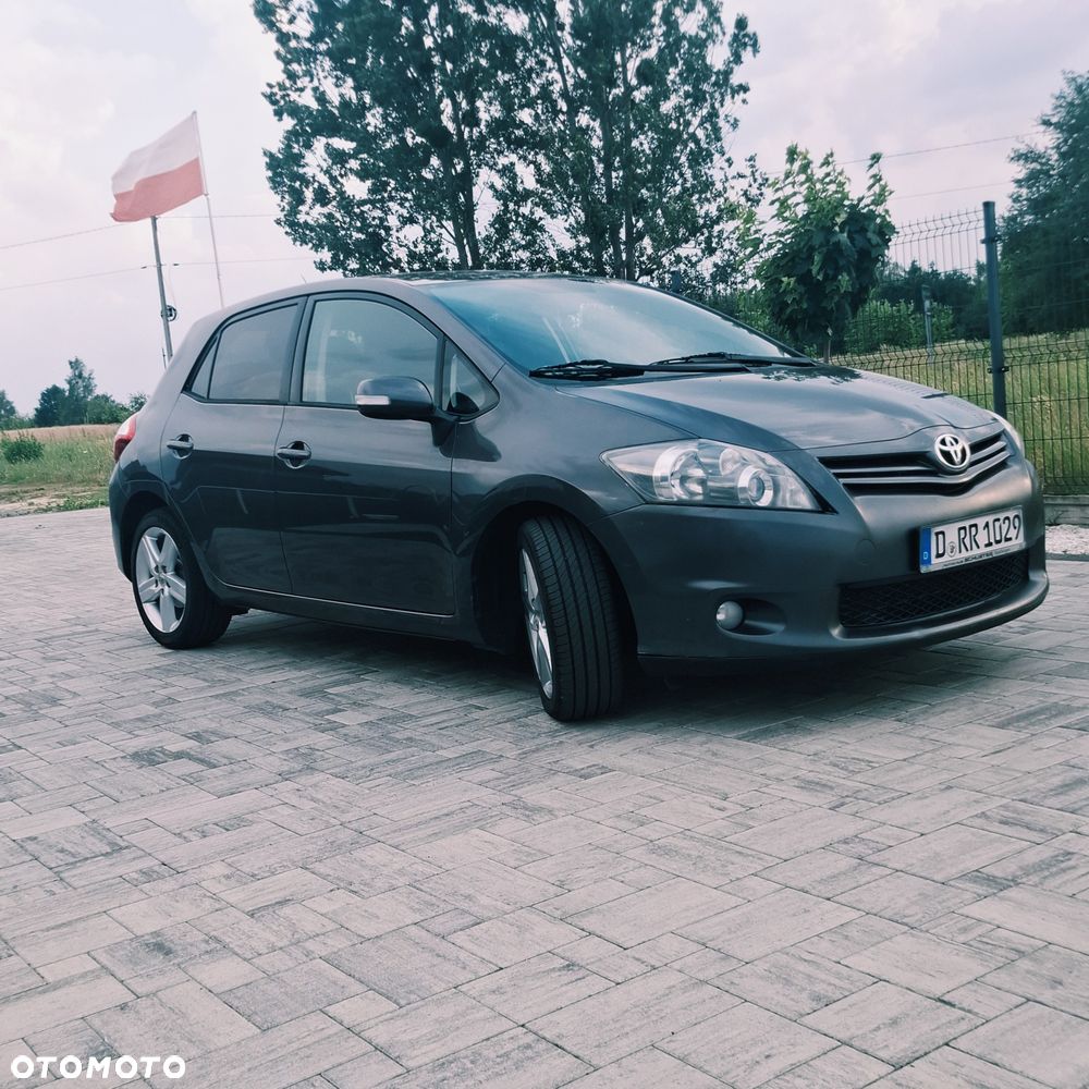 Toyota Auris - 1