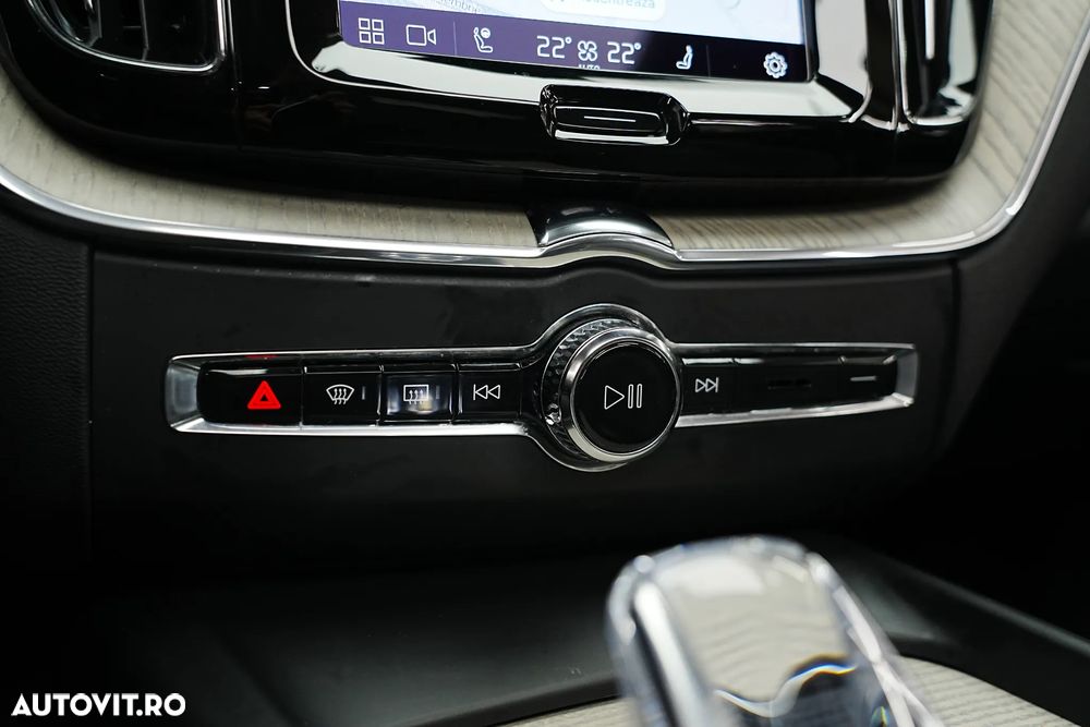 Volvo XC 60 Recharge T6 Twin Engine eAWD Inscription Expression - 36