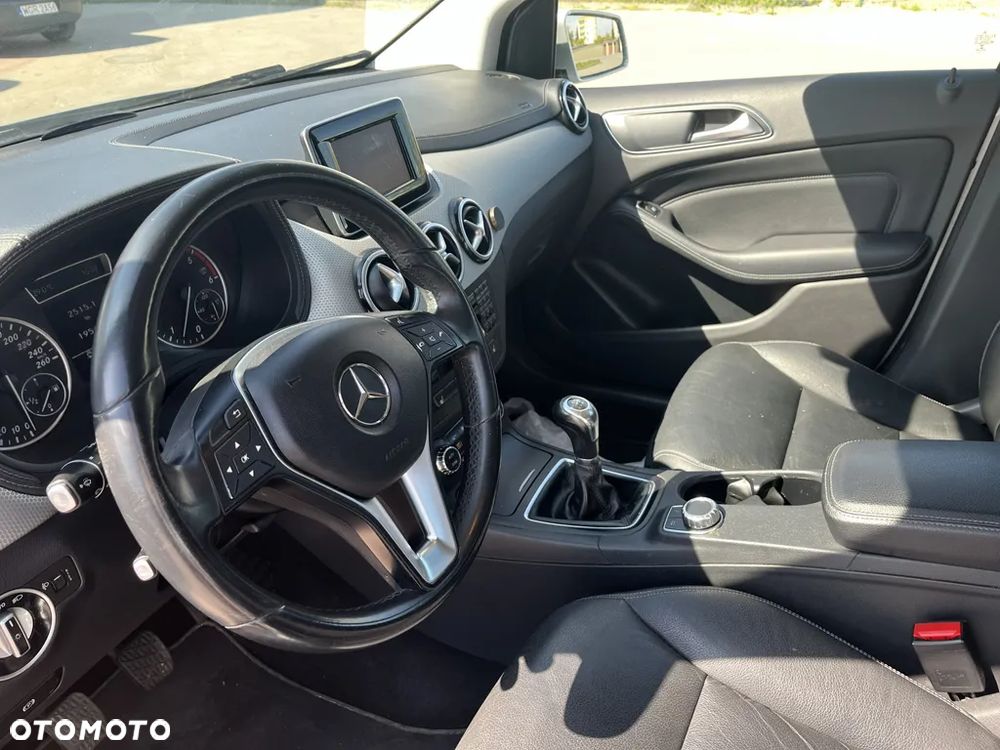 Mercedes-Benz Klasa B 180 CDI - 17