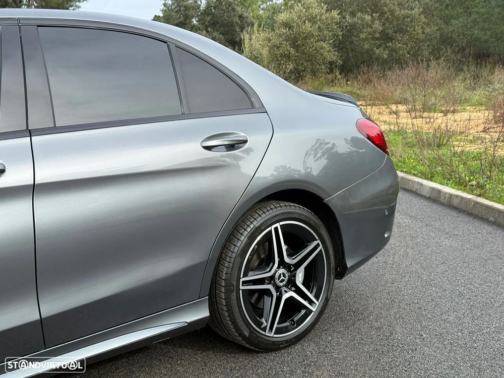 Mercedes-Benz C 300 de AMG Line - 3